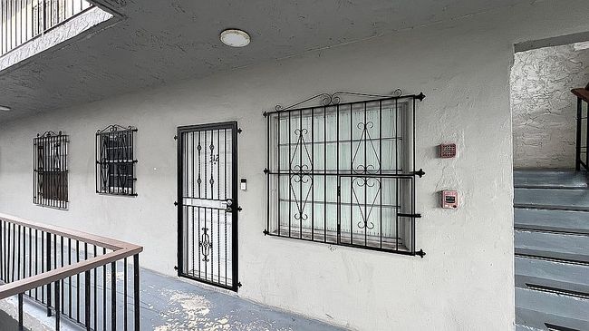 Photo of 1035 W 77th St Apt 312, Hialeah, FL