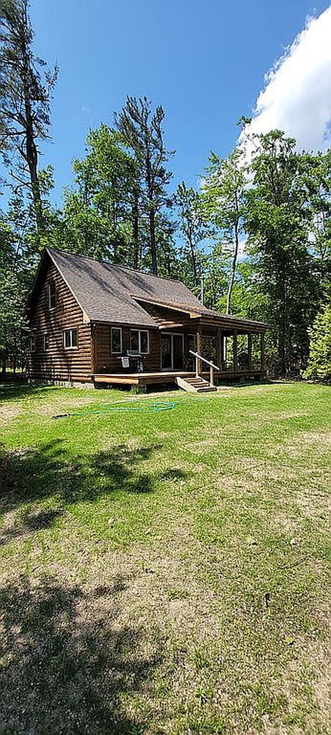 Photo of 7689 Pells Island Dr, Pellston, MI