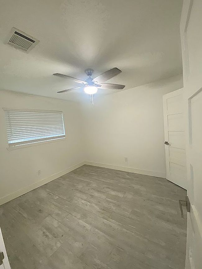 Photo of 4831 Wickview Ln, Houston, TX