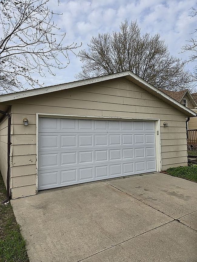 Photo of 140 5th St Sw, Plainview, MN