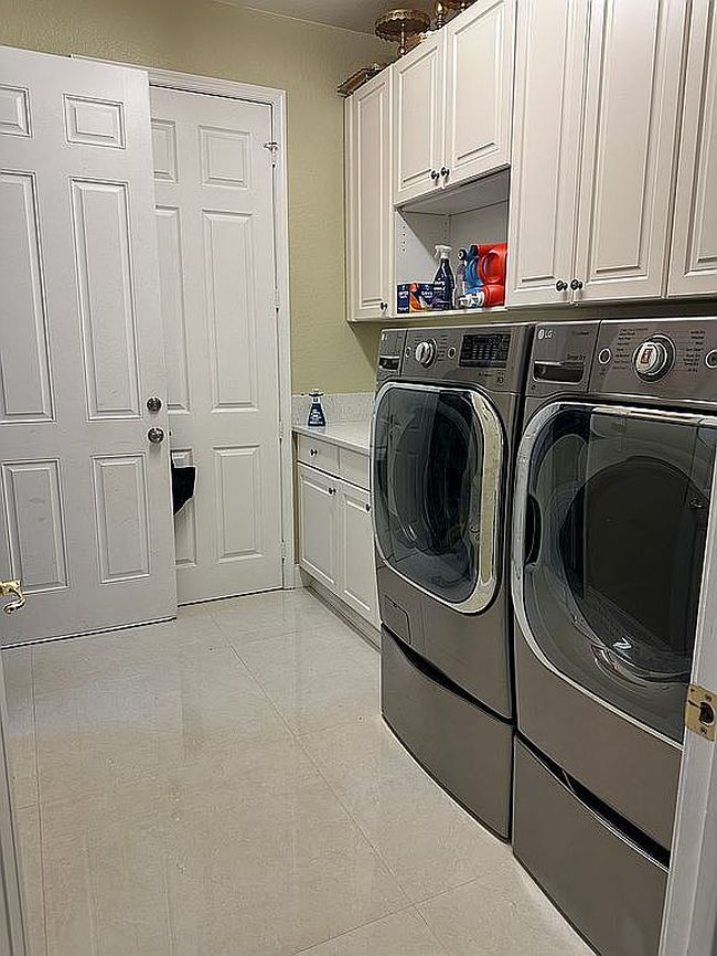 Photo of 1740 Sw Jamesport Dr, Port Saint Lucie, FL