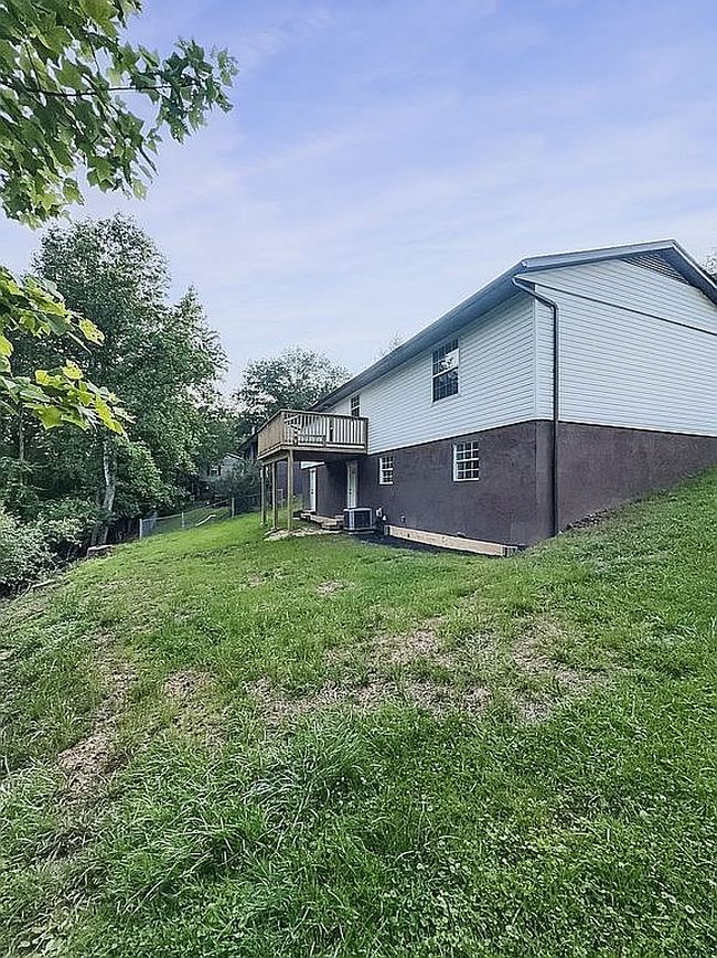 Photo of 1504 Susan Rd, South Charleston, WV