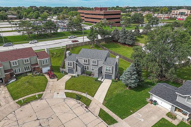 Photo of 1236 Forest Cir, Clive, IA