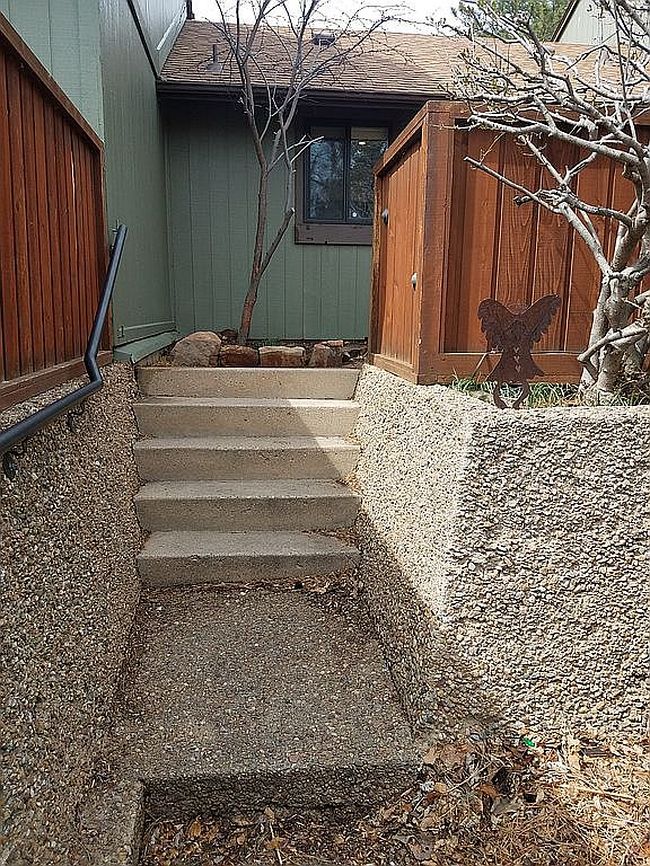 Image of 4484 Greenbriar Blvd