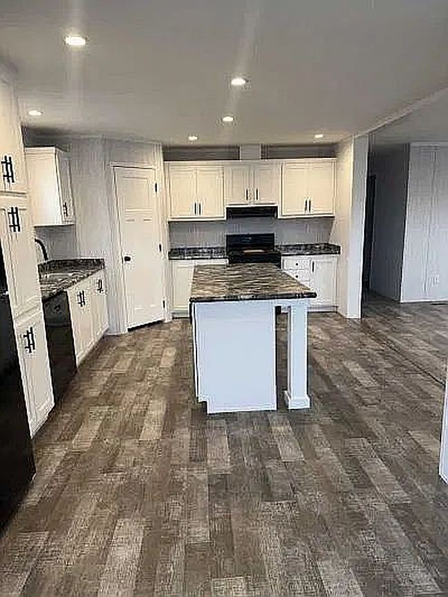 Image of 4208 Canalside Dr
