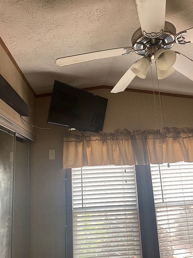 Photo of 39 Sundance Ln, Brownsville, TX