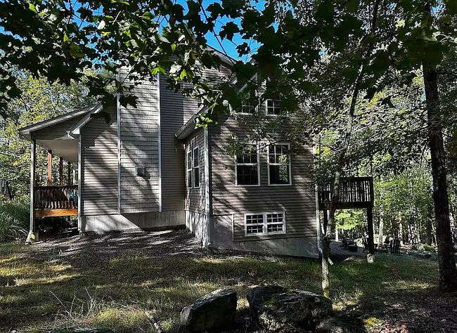Photo of 115 Rocky Rd, Lackawaxen, PA