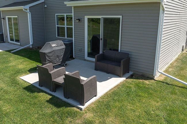 Image of 2498 Anne Ln