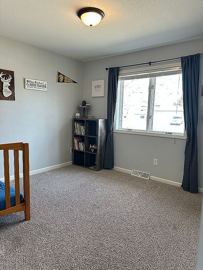 Image of 405 Sun Cir