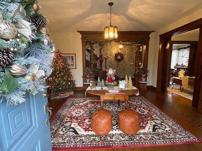 Photo of 221 W Poplar St, Harrisburg, IL