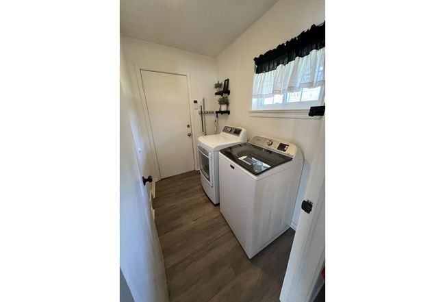 Additional photo 1 of property located at 4541 Ivy Dr