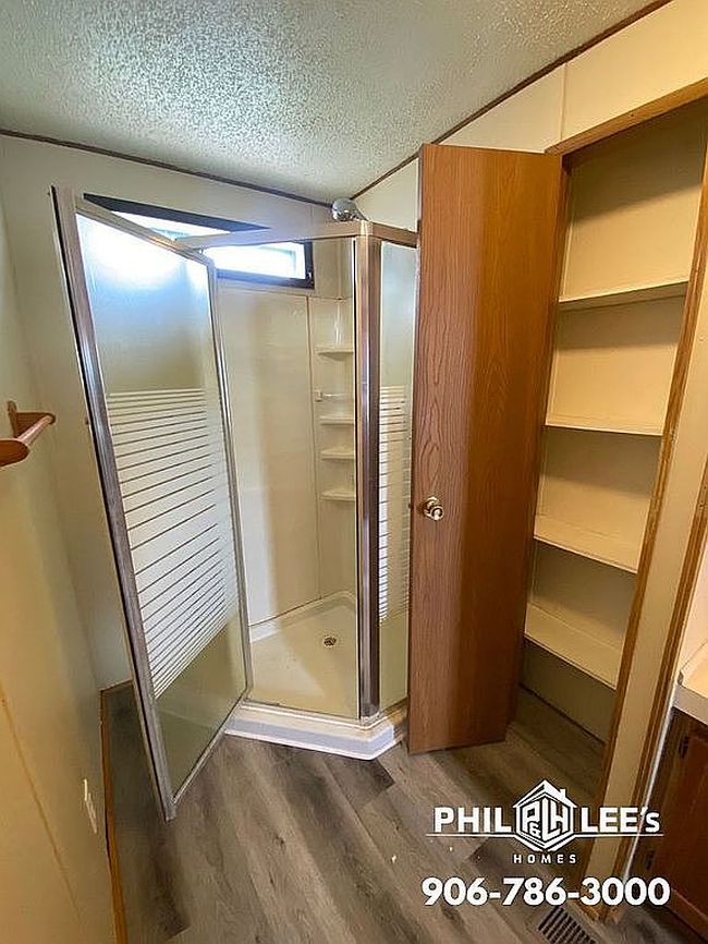 Photo of 1401 N 23rd St Trailer 25, Escanaba, MI