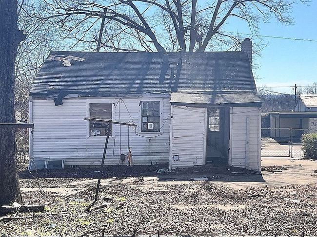 Image of 1520 Lomb Ave W