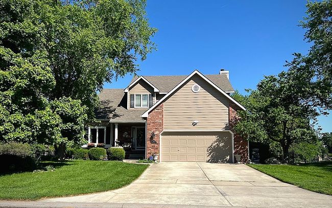 2410 N Watersedge Cir, Wichita, KS
