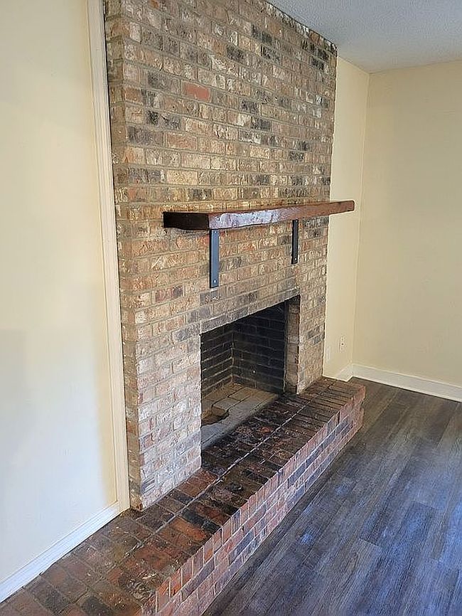 Image of 2807 Rock Creek Rd