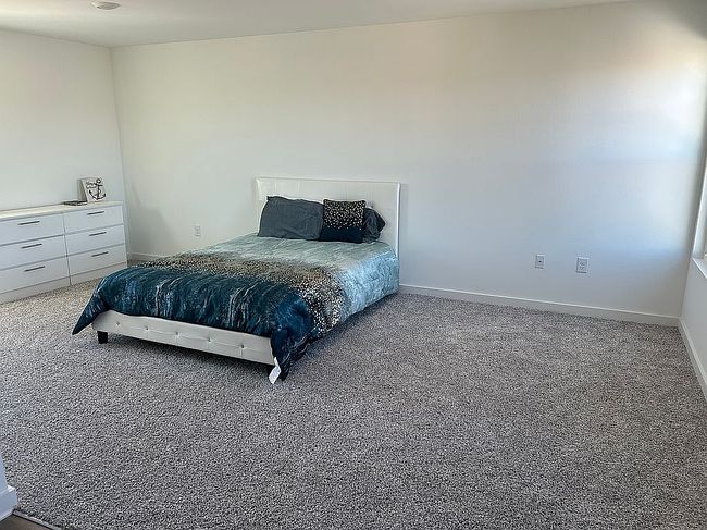 Image of 400 Arrowwood Blvd