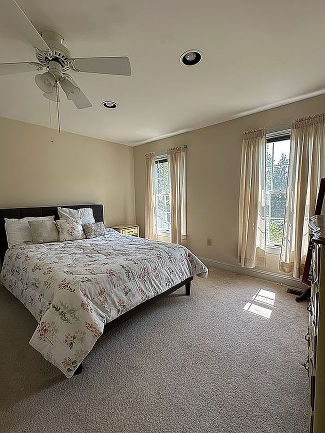 Photo of 211 Cullen Way, Newark, DE