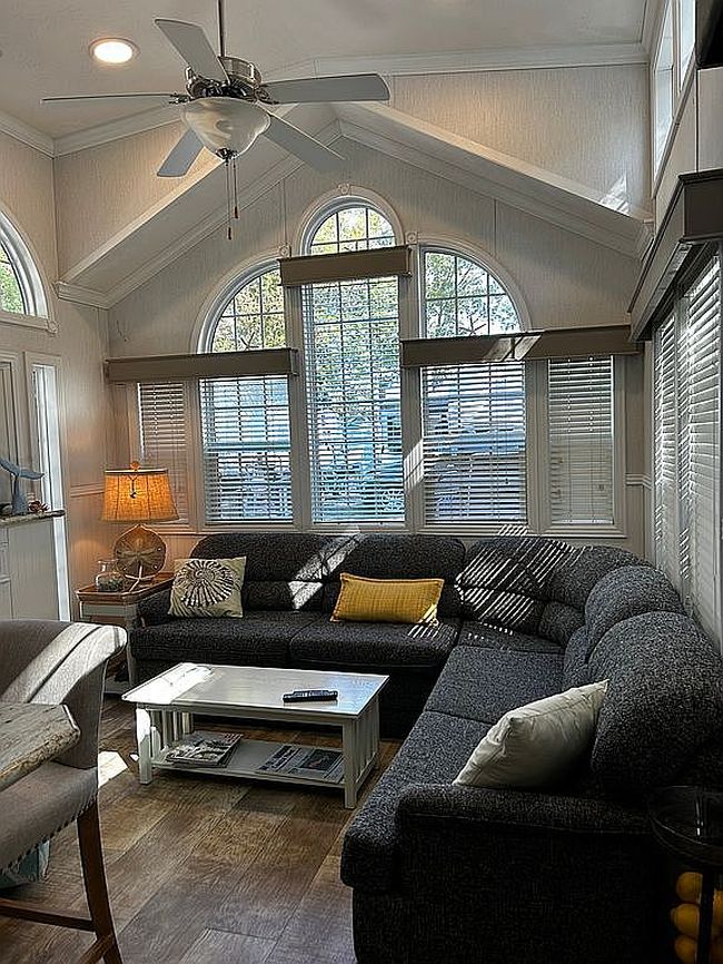 Image of 34116 Frolic St