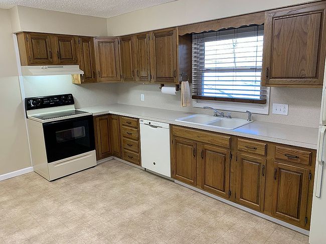 Additional photo 1 of property located at 1014 S Gretchen Ave