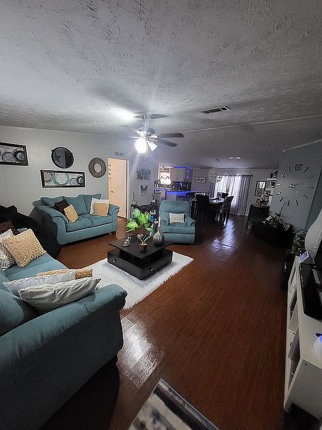 Image of 990 Bayview Rd