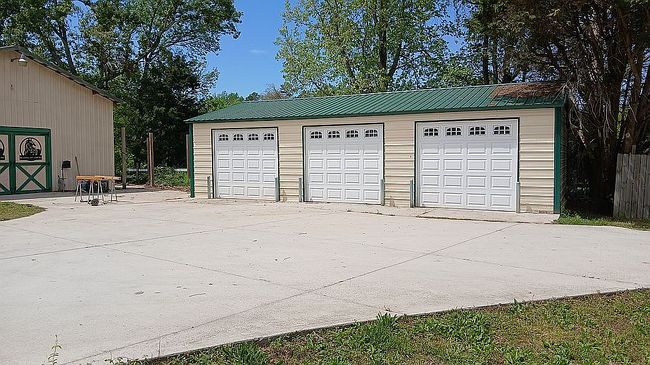 Image of 313 Henderson Rd