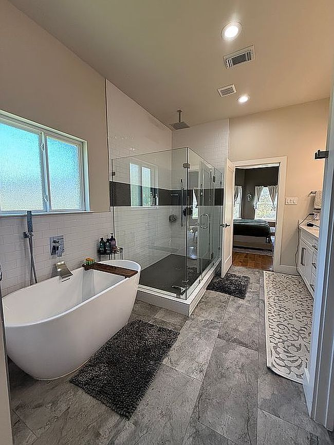 Photo of 5129 Shady Oaks Ln, Friendswood, TX