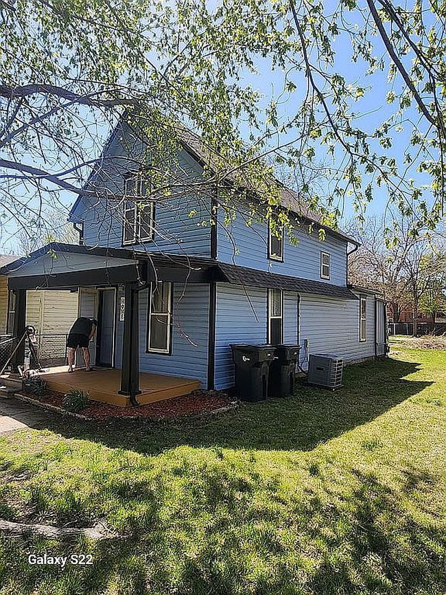 Image of 1007 N Oak St