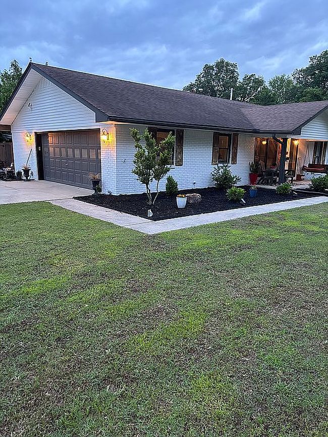 Image of 620 W Cherry St