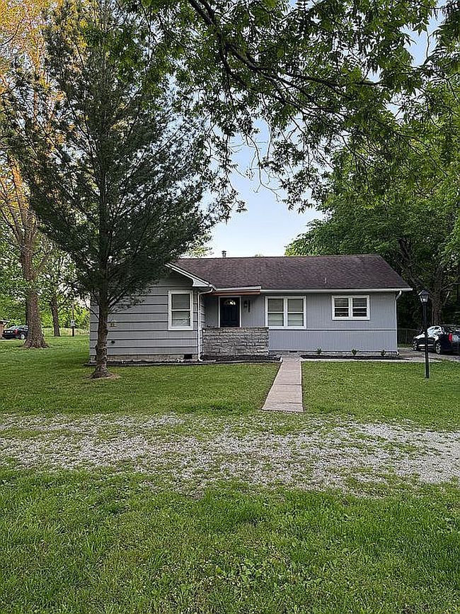 Photo of 1202 W Fountain Rd, Joplin, MO