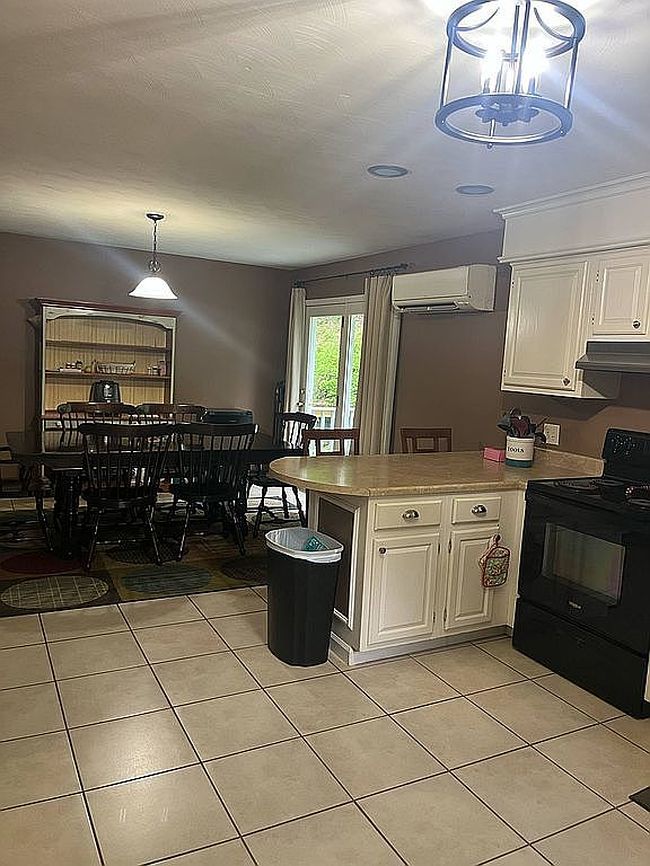 Additional photo 2 of property located at 769 Coleman Br