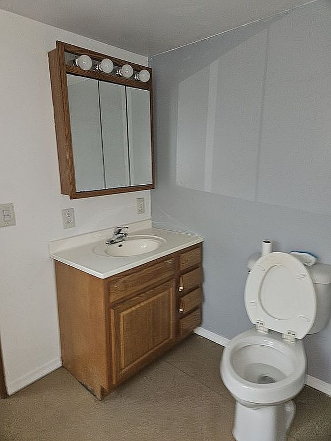 Photo of 824 Oak St, Toledo, OH