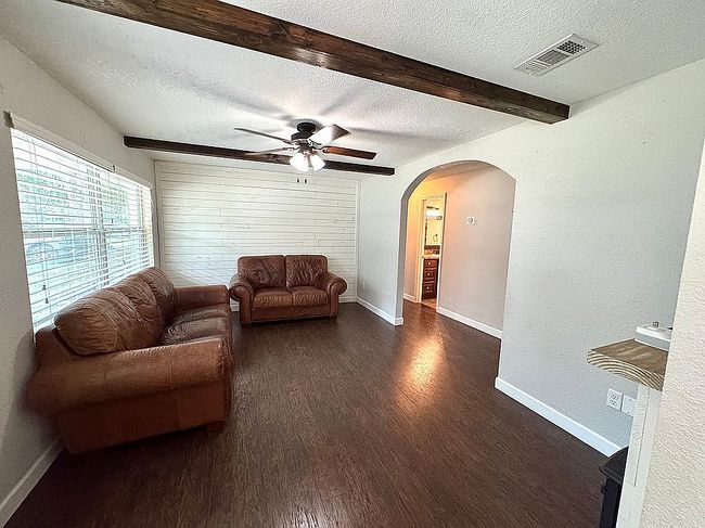 Image of 605 Milray Dr