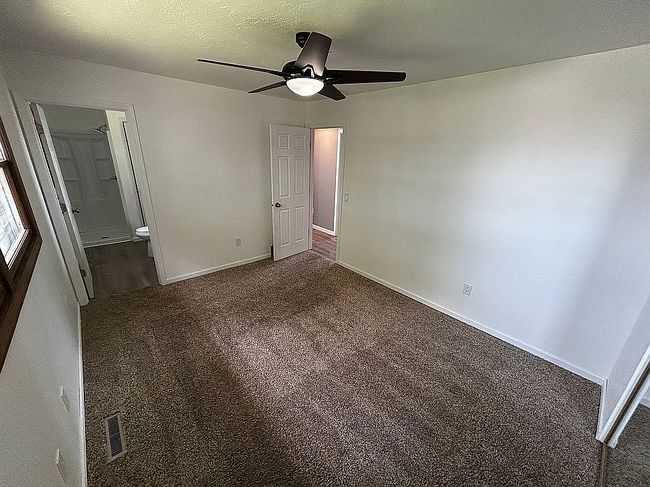 Photo of 700 25th Ave Nw, Minot, ND