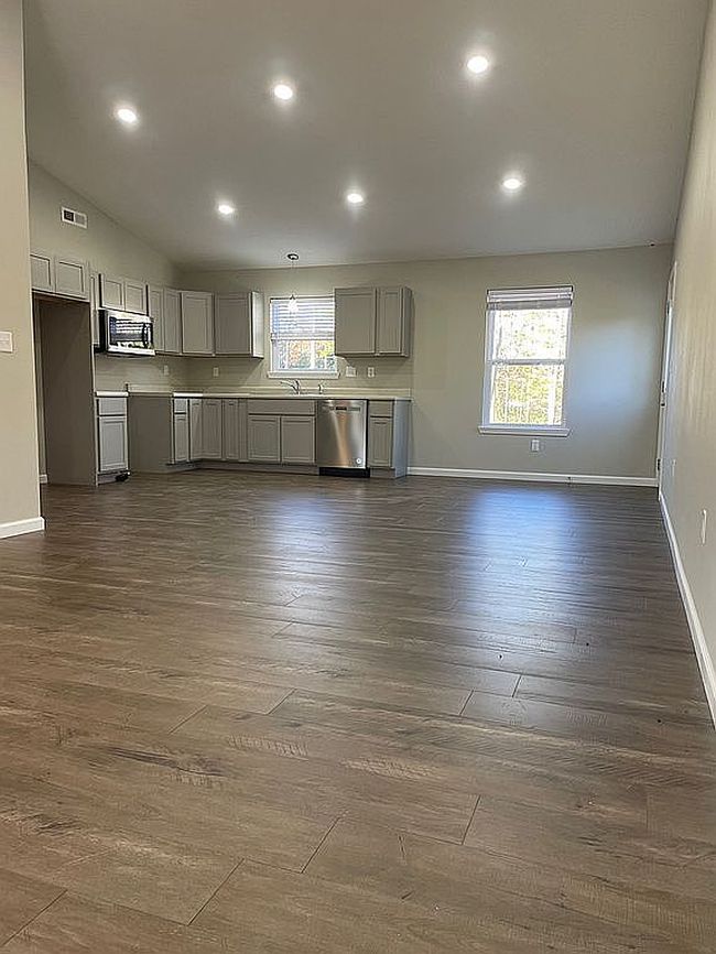 Preview of property located at 7609 Tower Dr