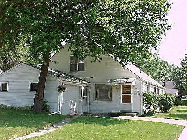 Photo of 302 E 13 Mile Rd