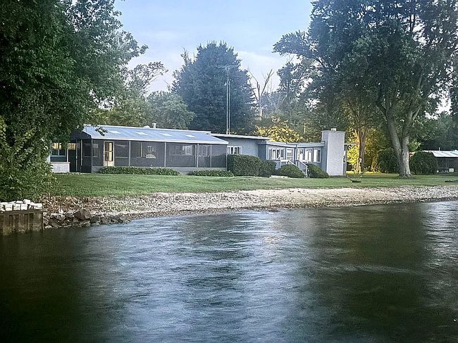 Additional photo 1 of property located at 3233 N Bayview Ln