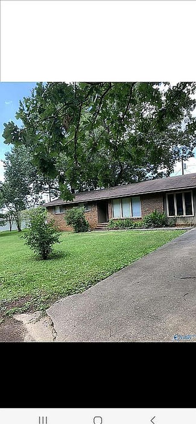 Photo of 1900 Pinehurst St Sw, Hartselle, AL