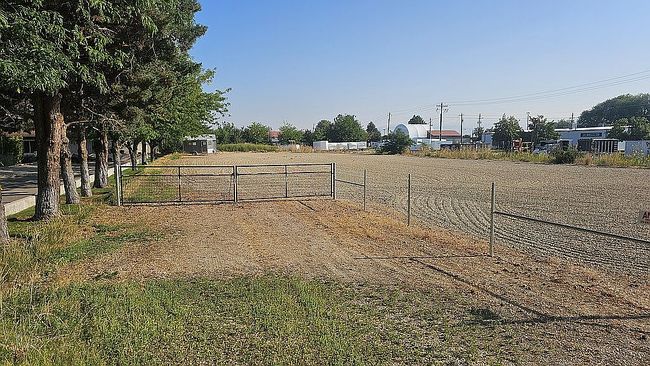 Additional photo 3 of property located at 2959 S Saturn Way