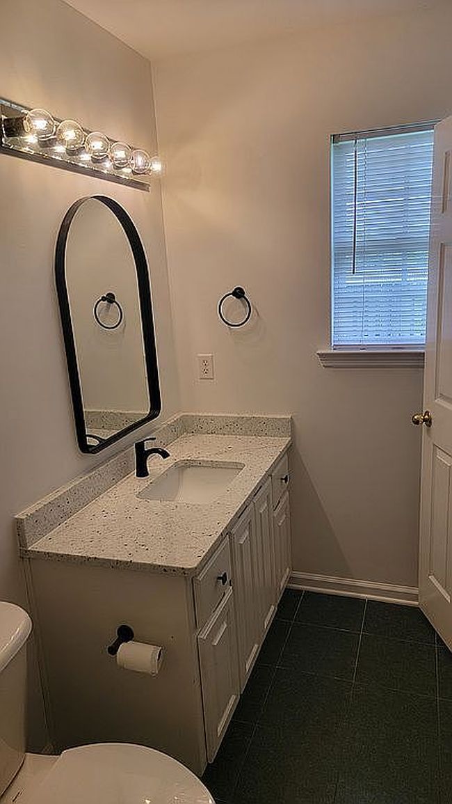 Photo of 102 Norwood Ct, Brunswick, GA