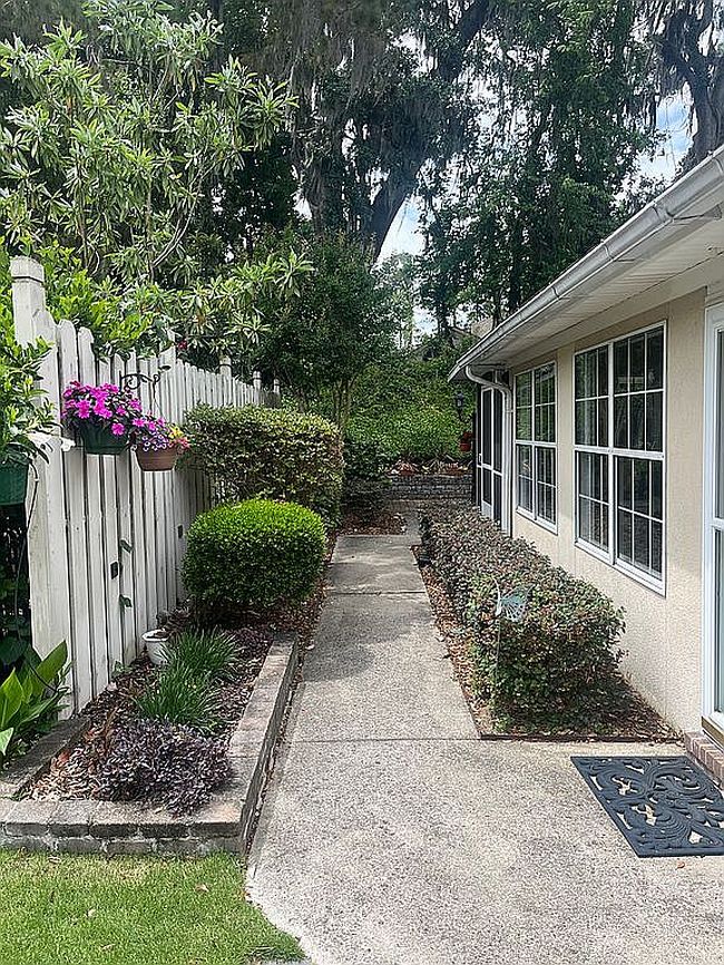 Image of 21 Pipers Pond Ln