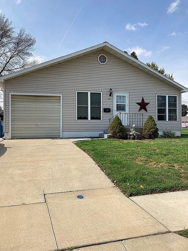 Image of 623 N Sycamore St
