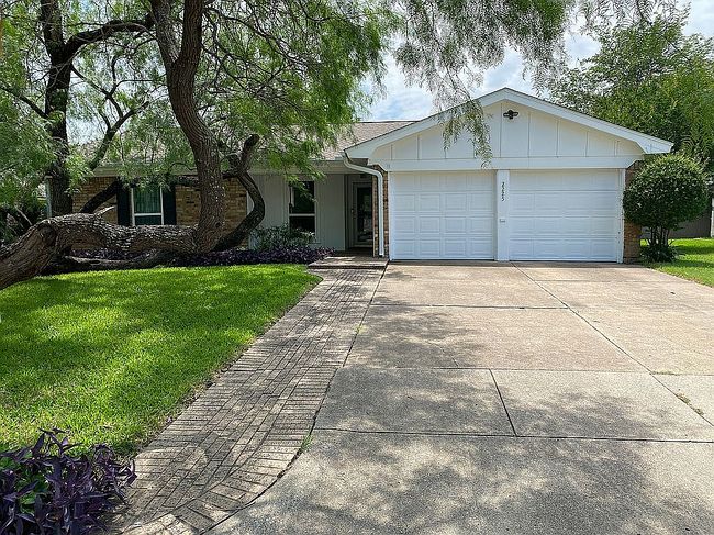 Image of 2225 Shady Brook Dr