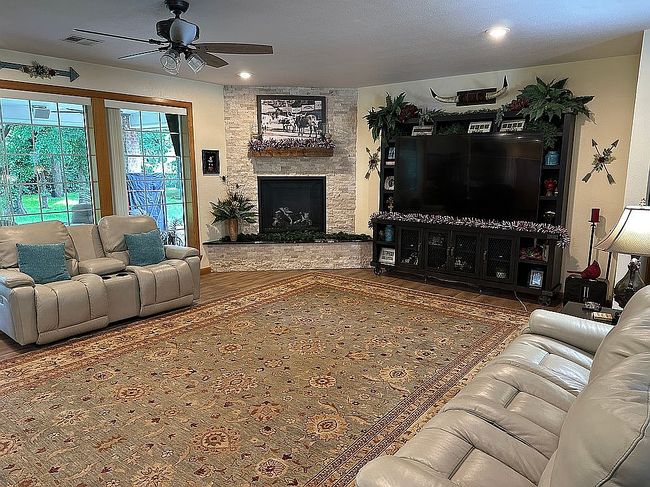 Photo of 2106 Maple Leaf Cir, Enid, OK