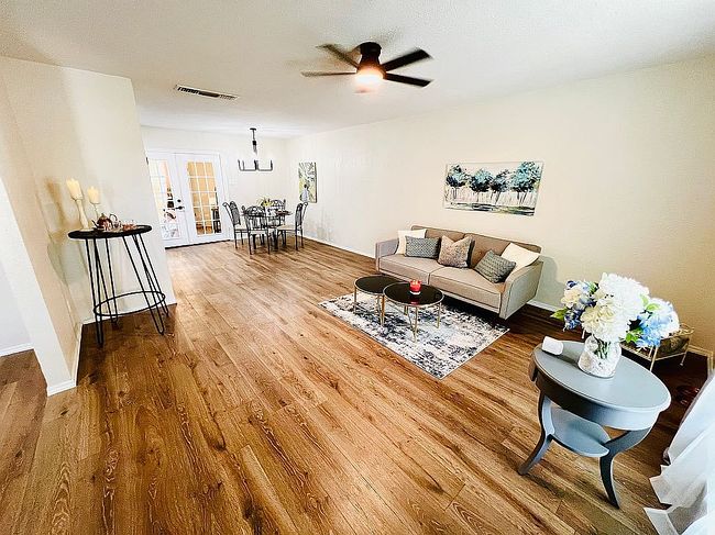 Additional photo 3 of property located at 800 Meadow Mead Dr