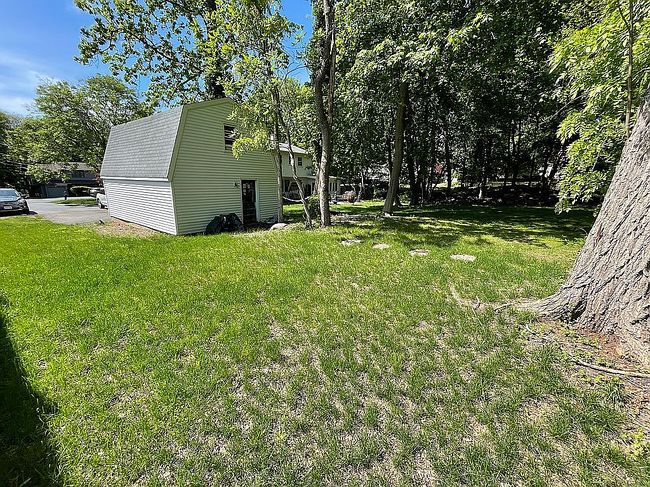 Image of 2 Rosmel Dr