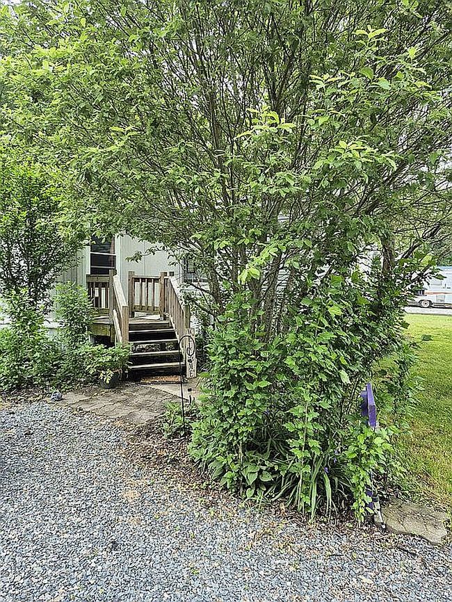 Image of 32350 Hilltop Dr