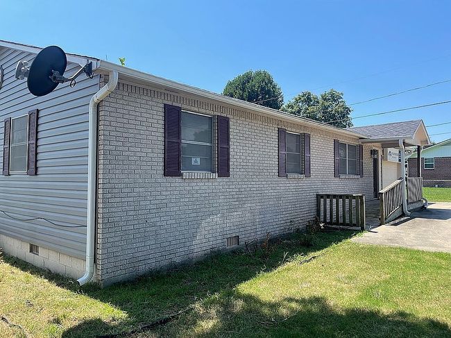 Image of 1108 W New Hope Rd