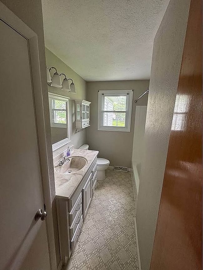 Preview of property located at 132 Linn Dr