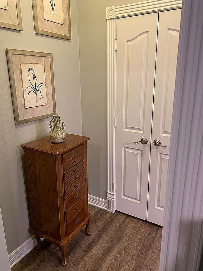 Image of 5 Lilac Ln