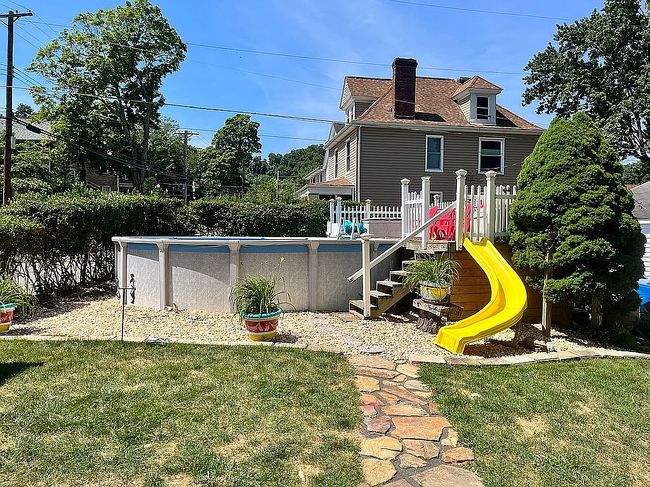 Image of 1454 Ridge Ave